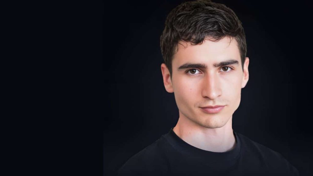 Antoine BM est un infopreneur et créateur de contenu français
