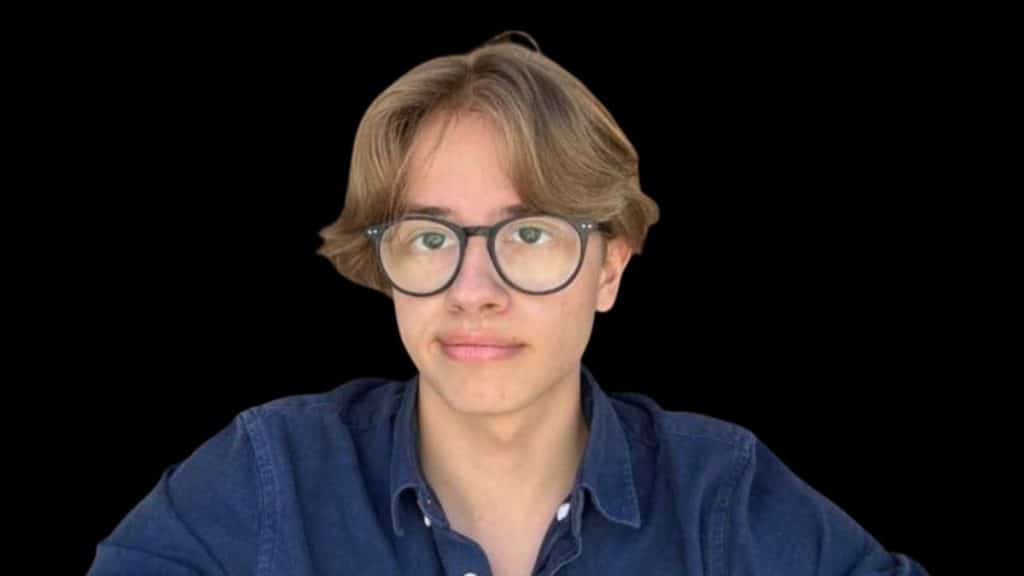 Matis Clouet portrait professionnel entrepreneur marketing digital 21 ans Dubaï